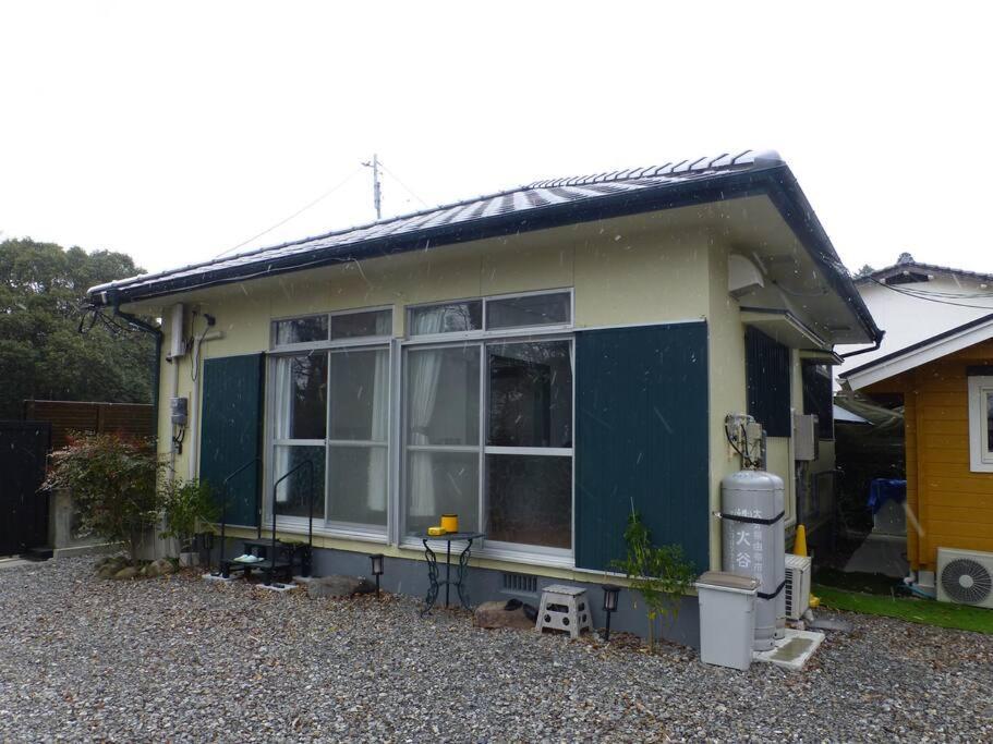 こや・かやき Apartment Yufu Bagian luar foto